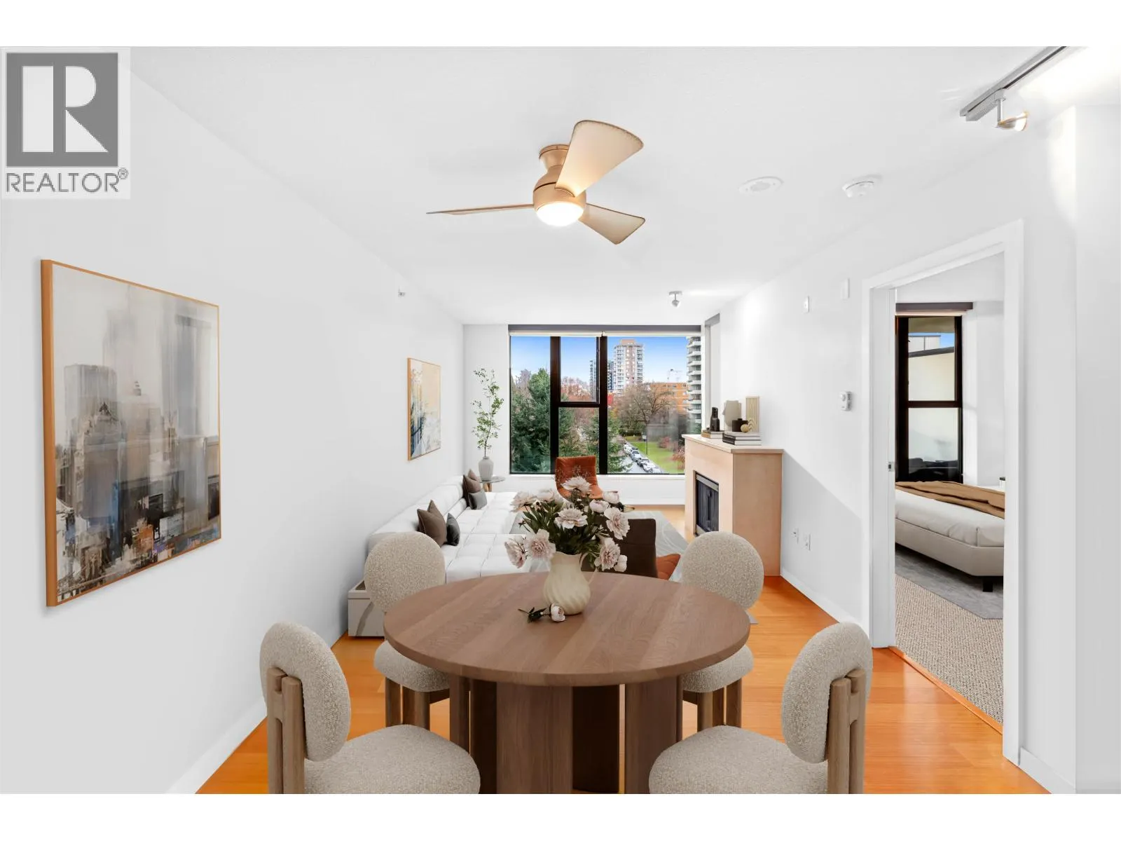 602 683 W VICTORIA PARK