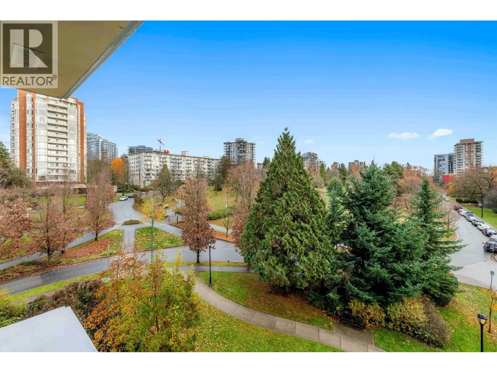 602 683 W VICTORIA PARK