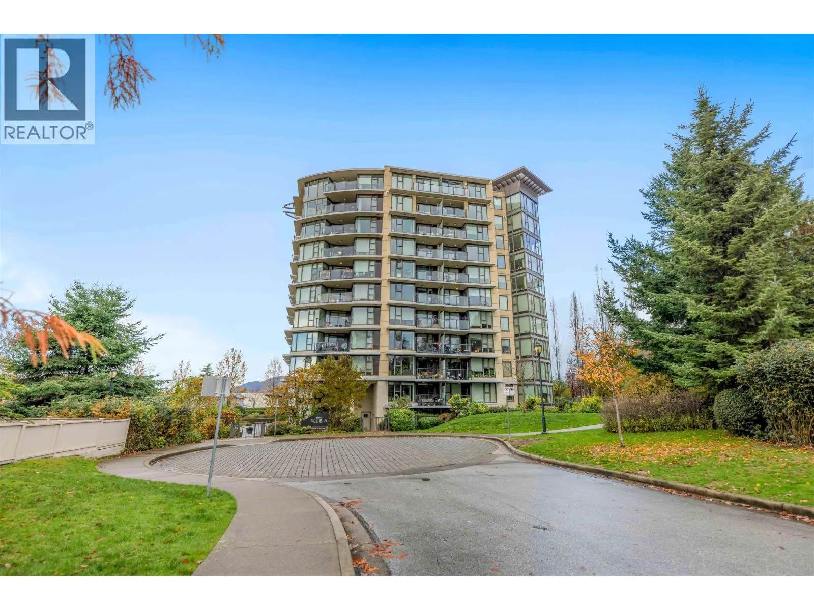 602 683 W VICTORIA PARK
