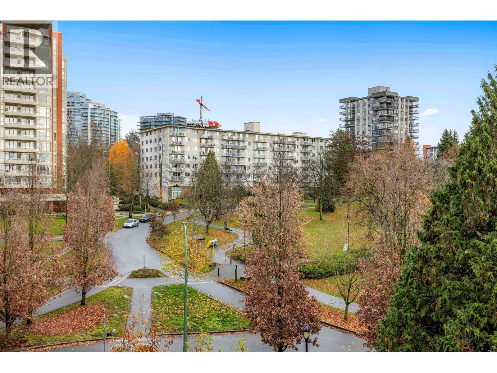 602 683 W VICTORIA PARK