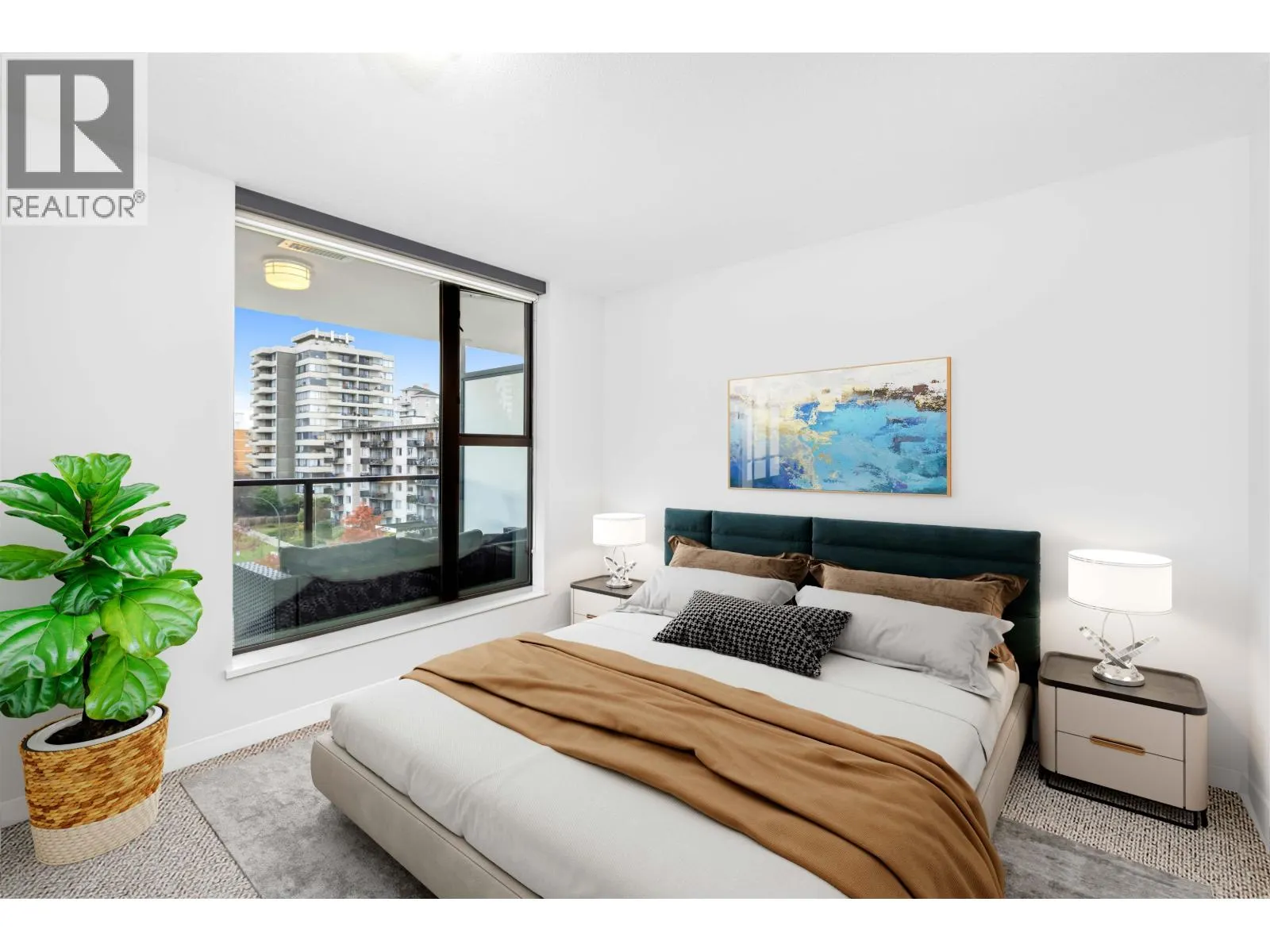 602 683 W VICTORIA PARK