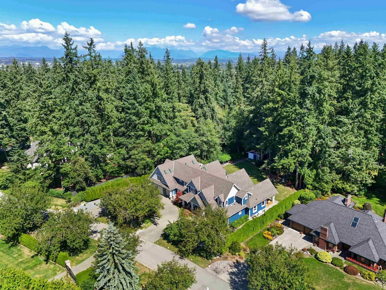 2732 NORTHCREST DRIVE