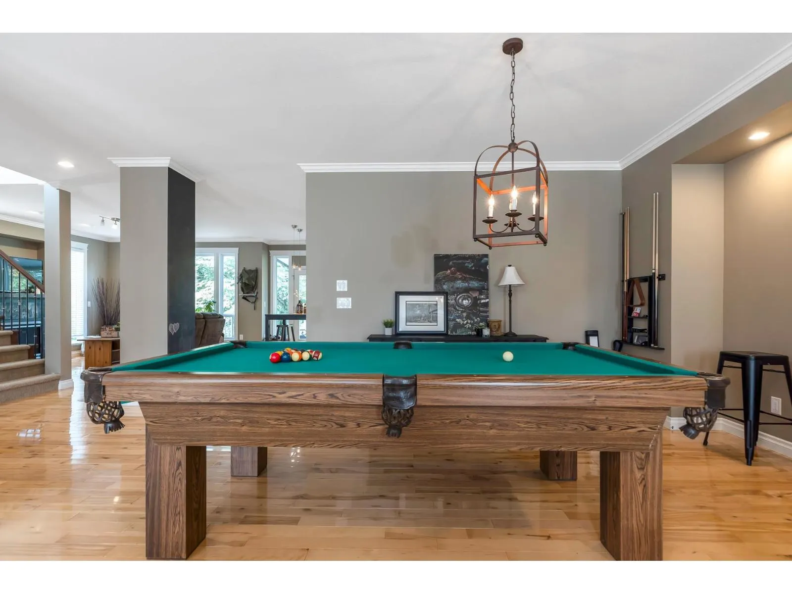 17 33925 ARAKI COURT