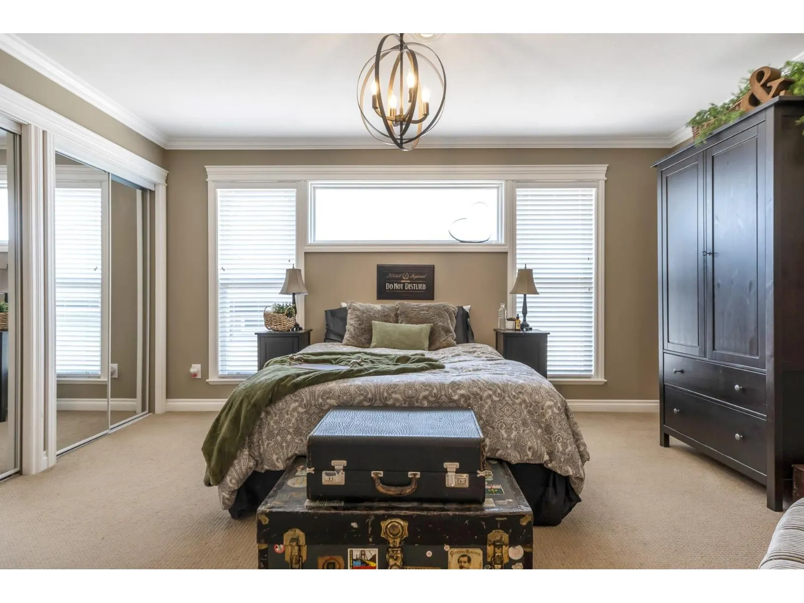 17 33925 ARAKI COURT