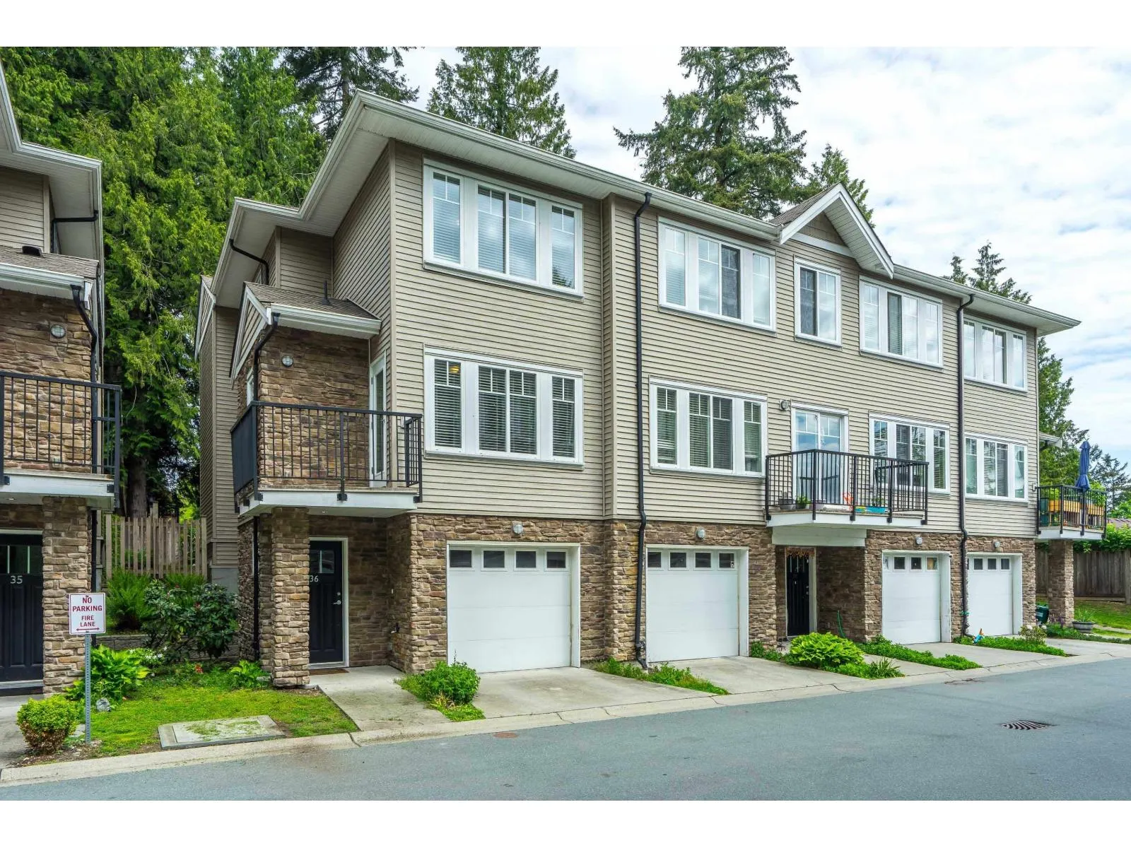 36 13864 HYLAND ROAD