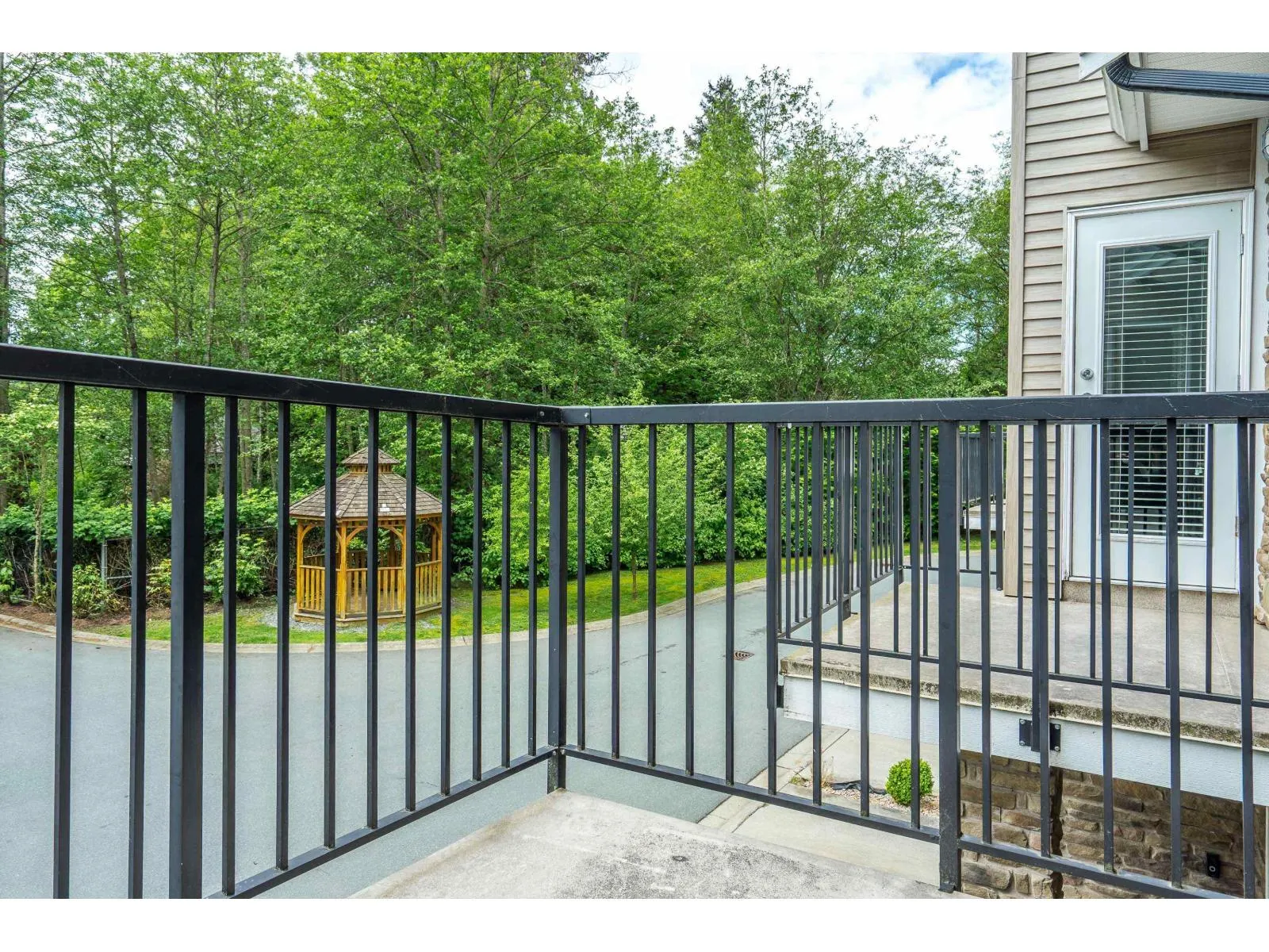 36 13864 HYLAND ROAD