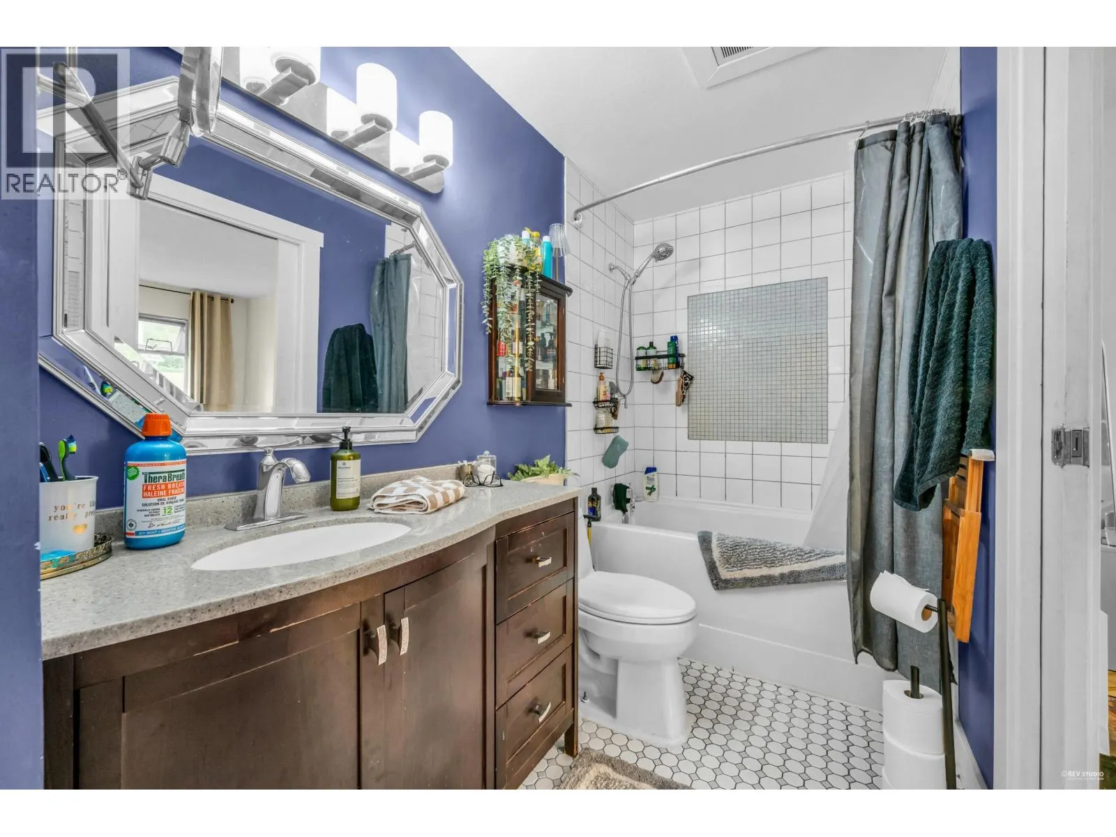 22641 KENDRICK LOOP