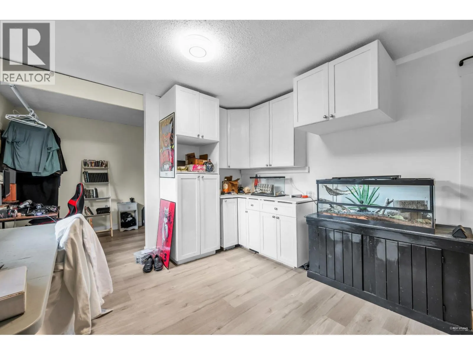 22641 KENDRICK LOOP