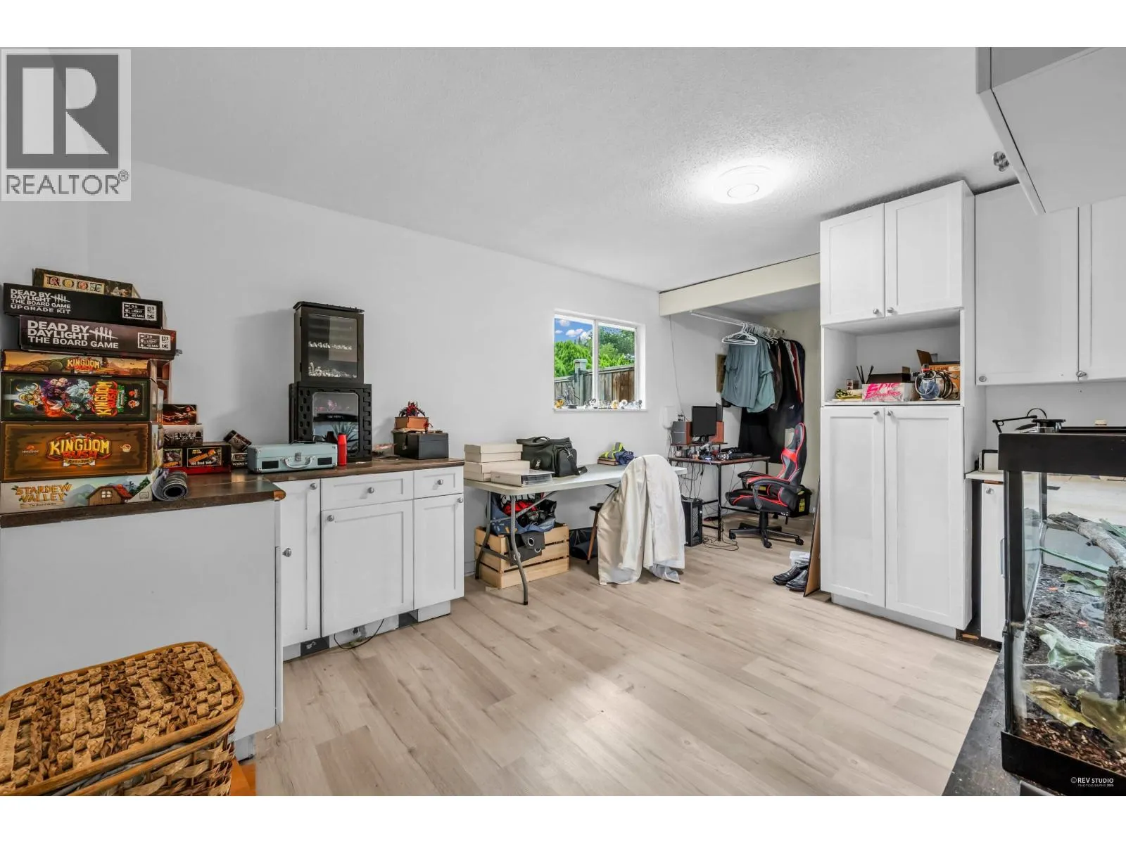22641 KENDRICK LOOP