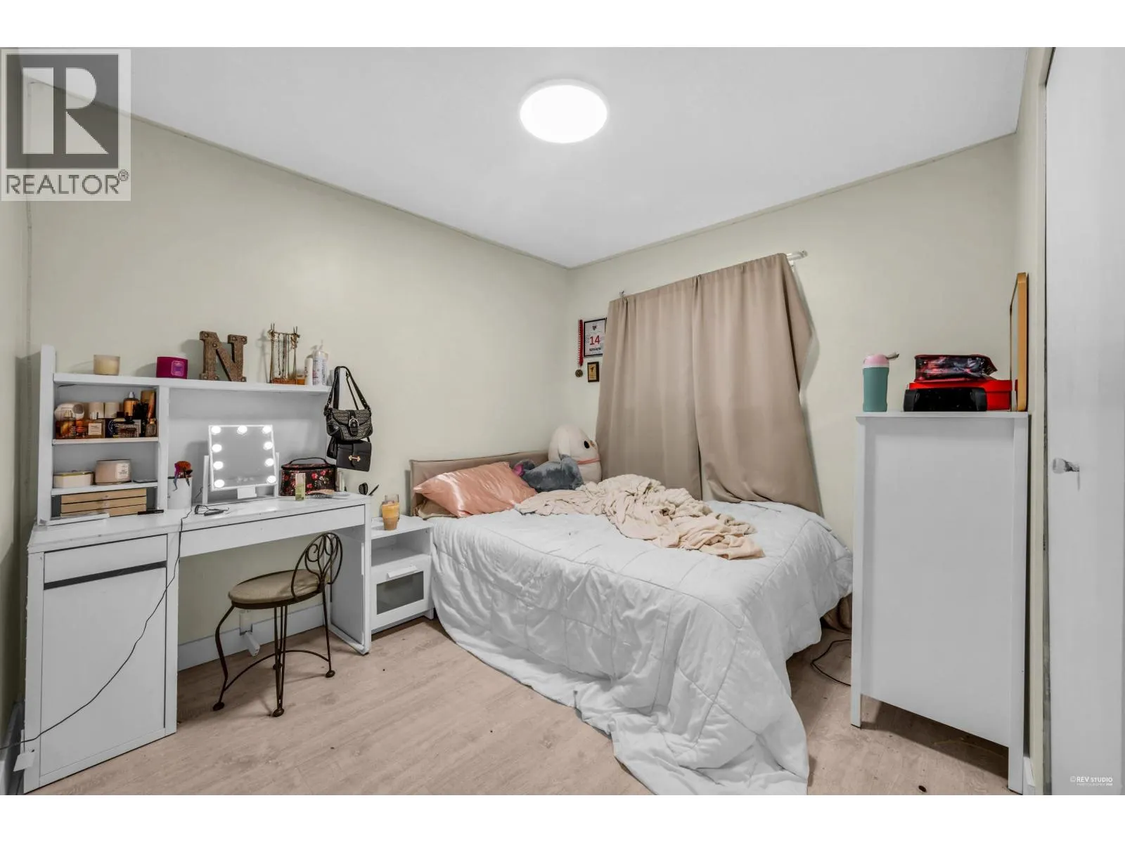 22641 KENDRICK LOOP