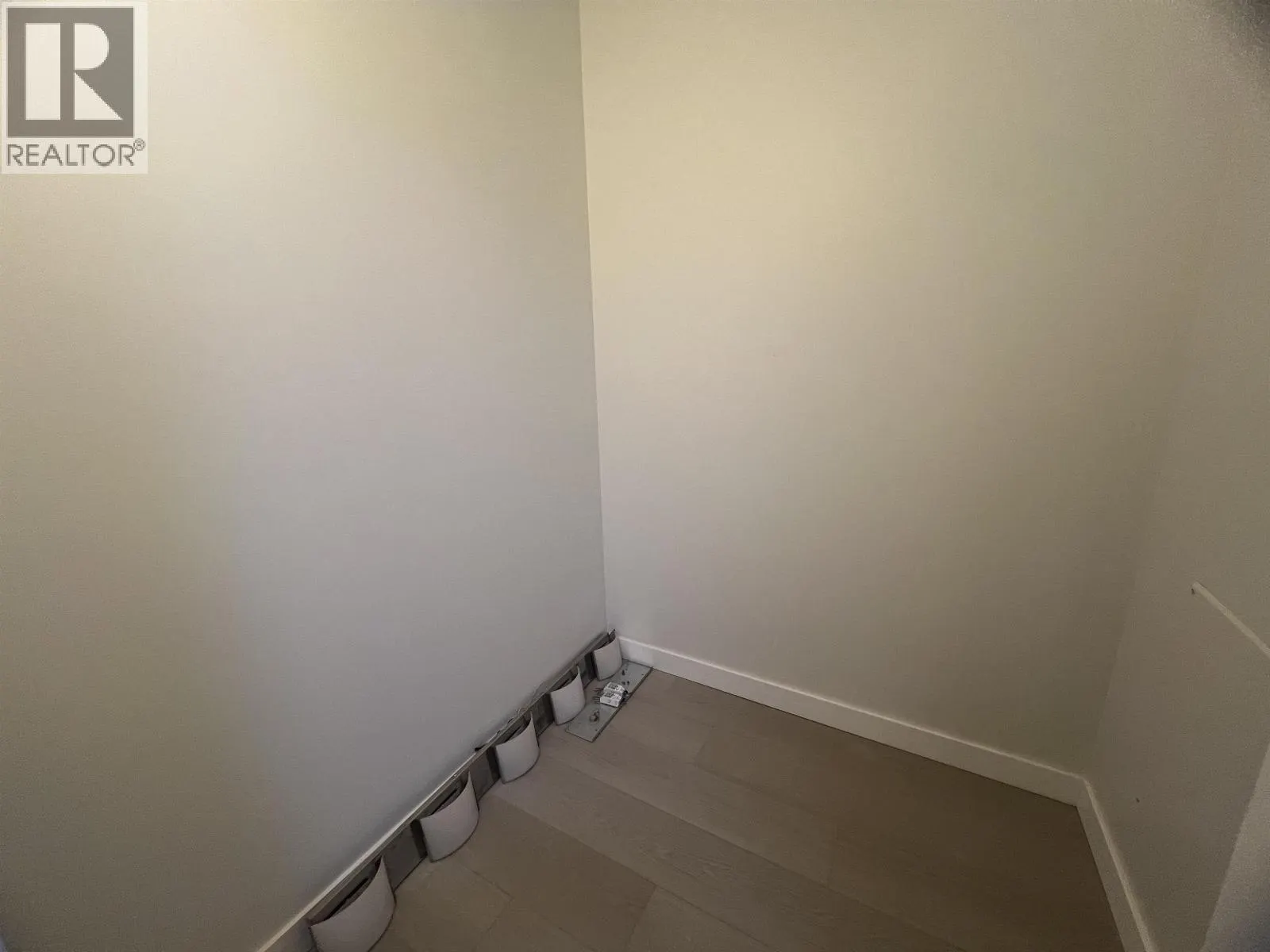1607 555 JERVIS STREET