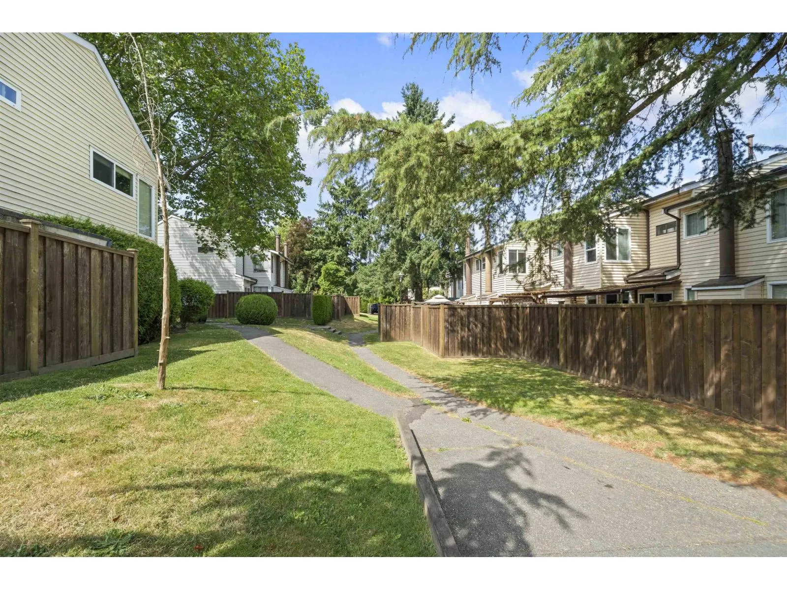 65 9366 128 STREET