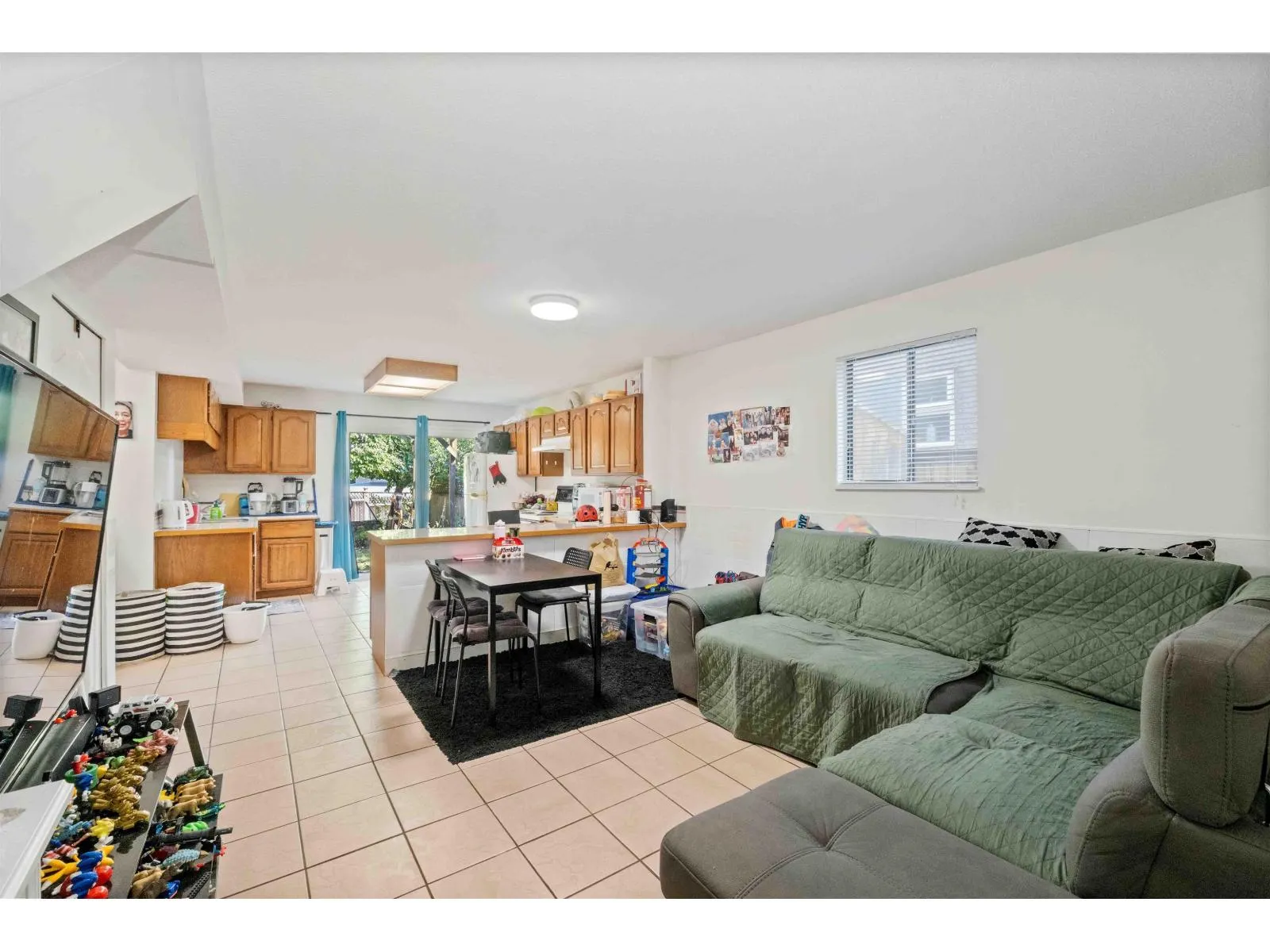 2418 WAYBURNE CRESCENT