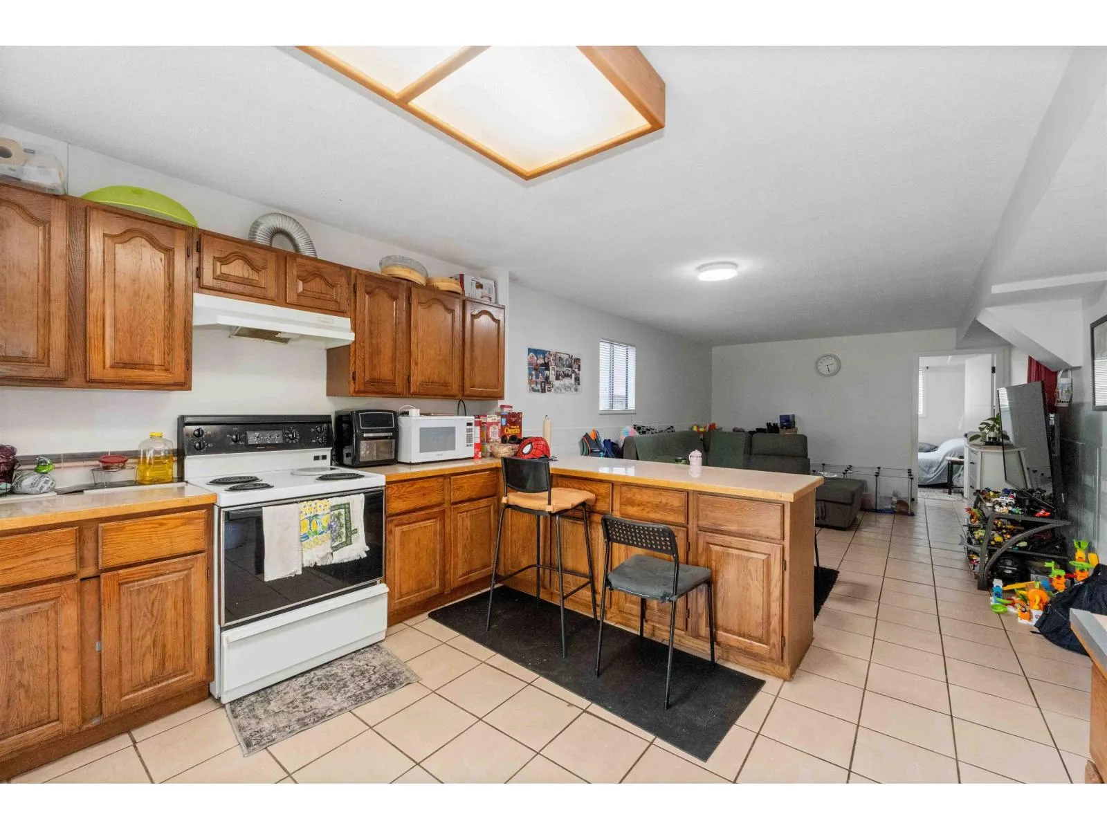 2418 WAYBURNE CRESCENT