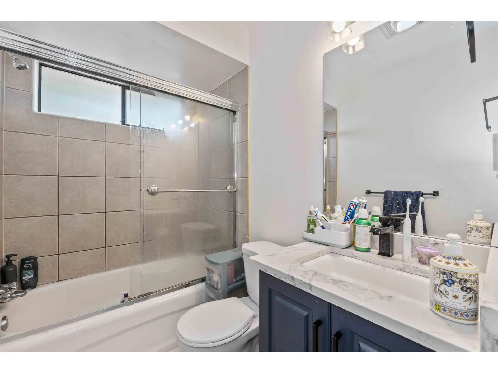 2418 WAYBURNE CRESCENT