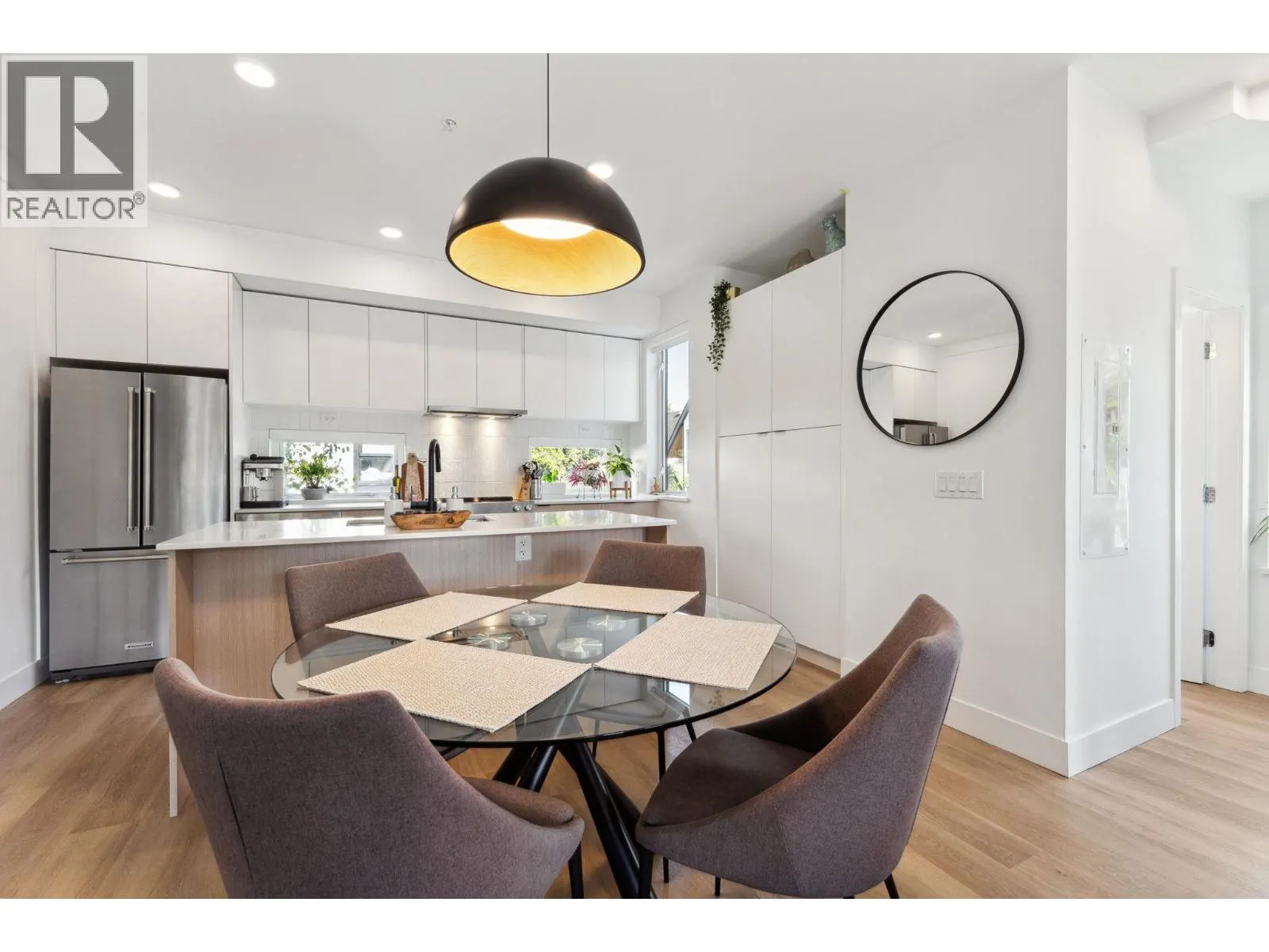 212 1306 LAVAL SQUARE