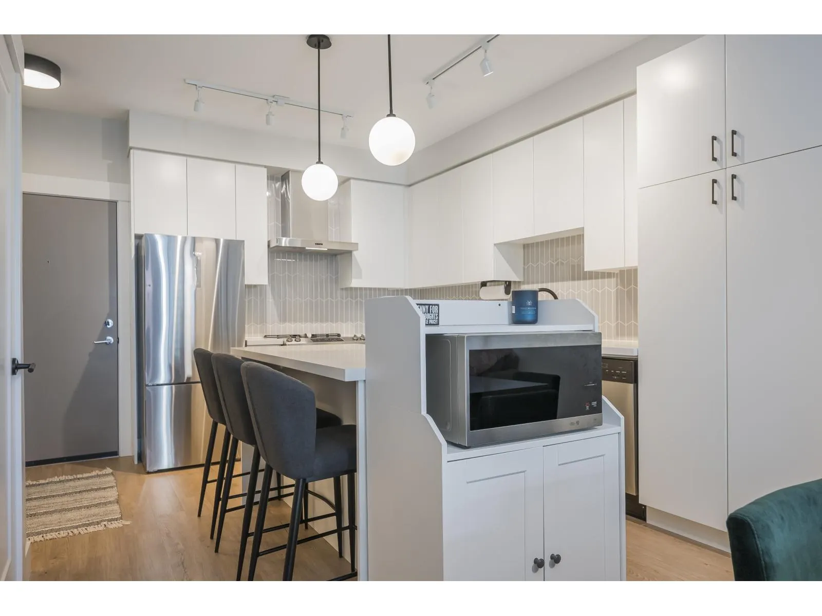 B408 20838 78B AVENUE