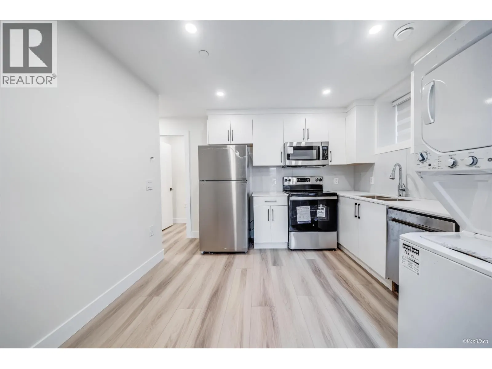 4320 NANAIMO STREET