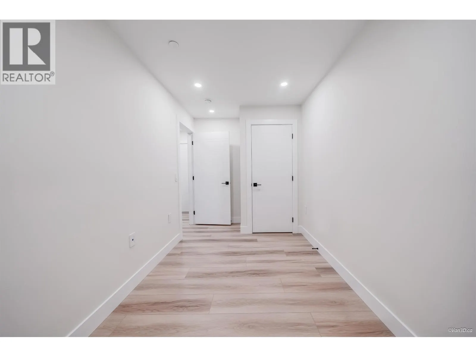 4320 NANAIMO STREET