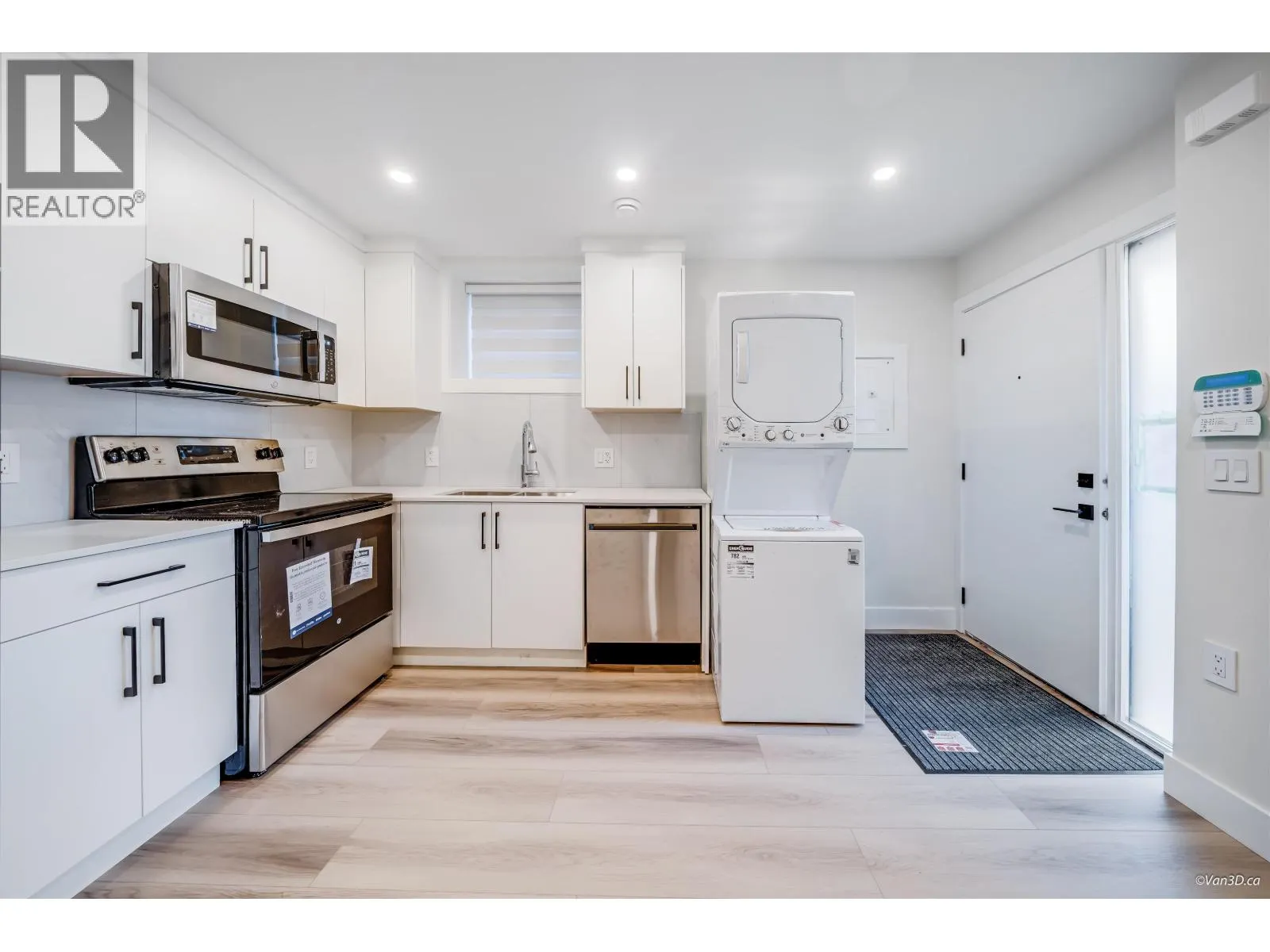 4320 NANAIMO STREET