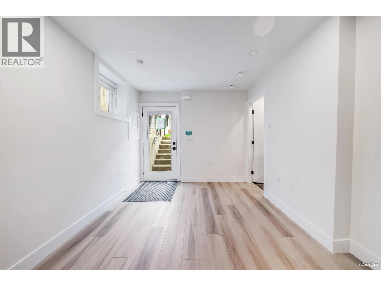 4318 NANAIMO STREET