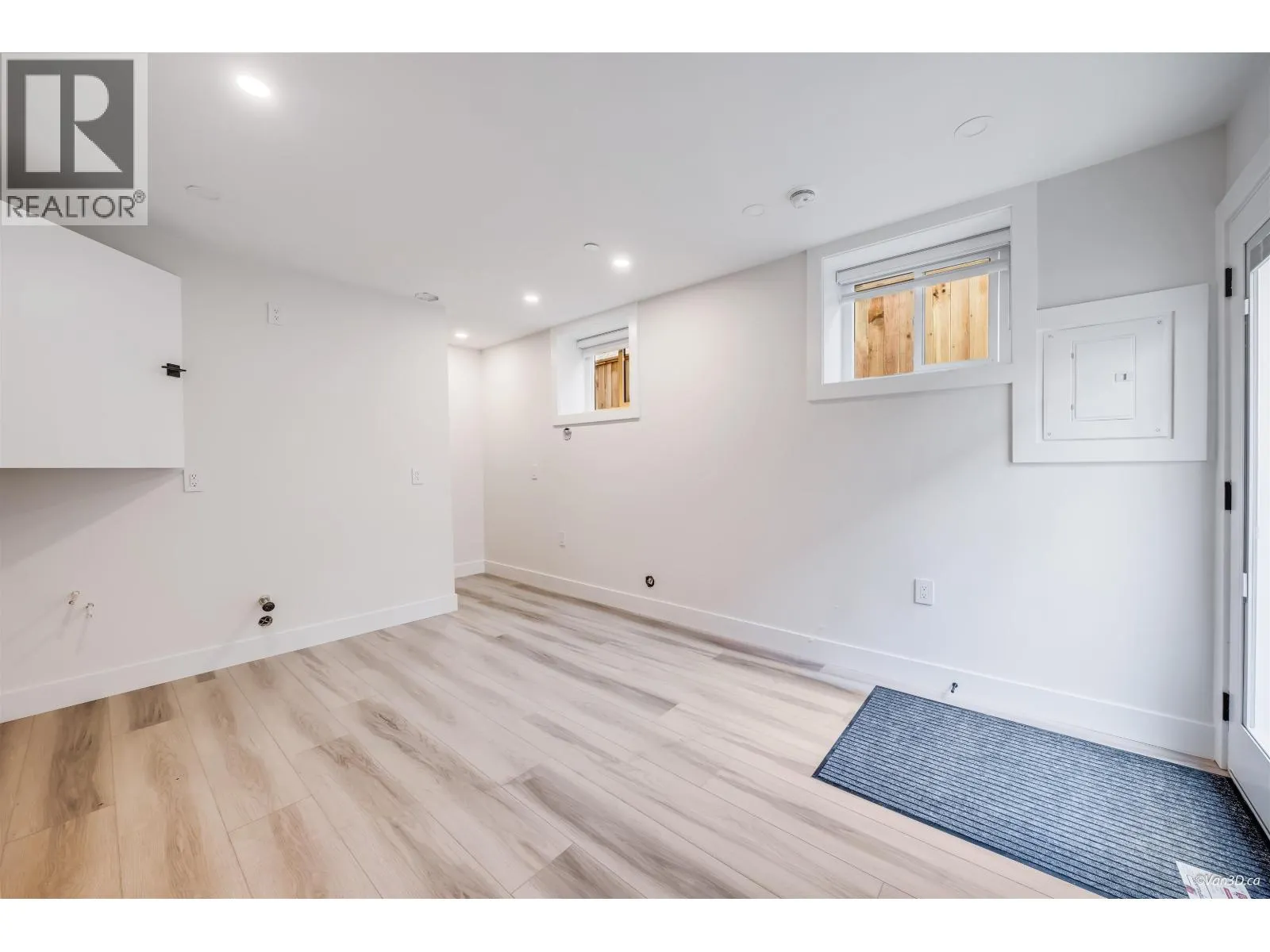 4318 NANAIMO STREET