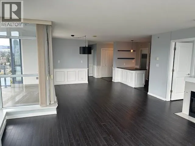 2704 2225 HOLDOM AVENUE