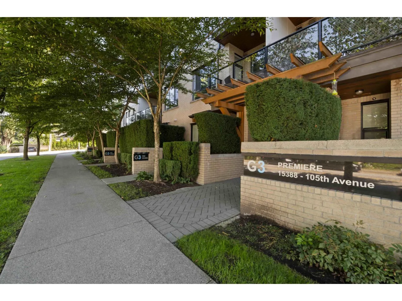 309 15388 105 AVENUE