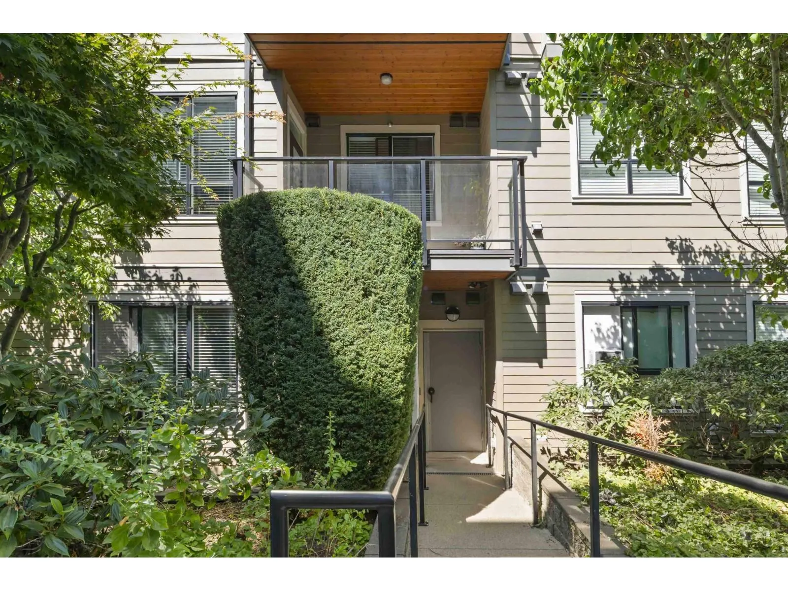 309 15388 105 AVENUE
