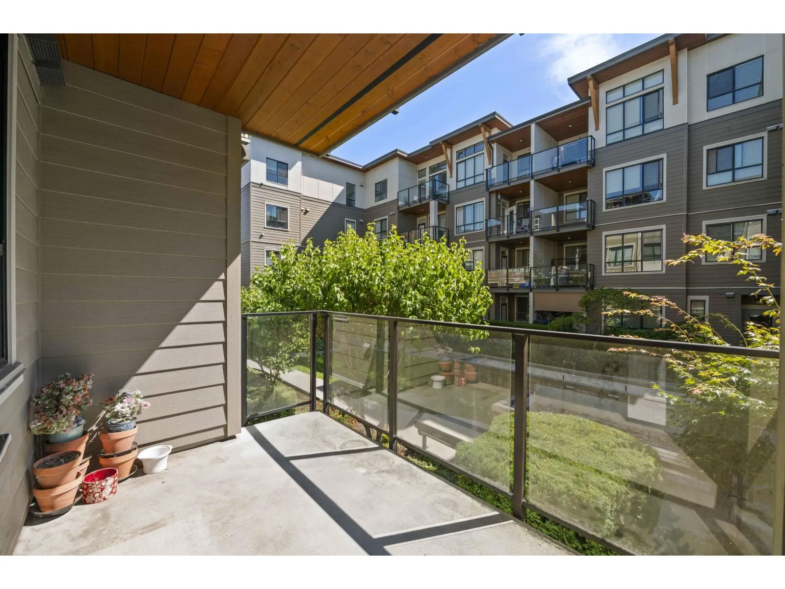 309 15388 105 AVENUE