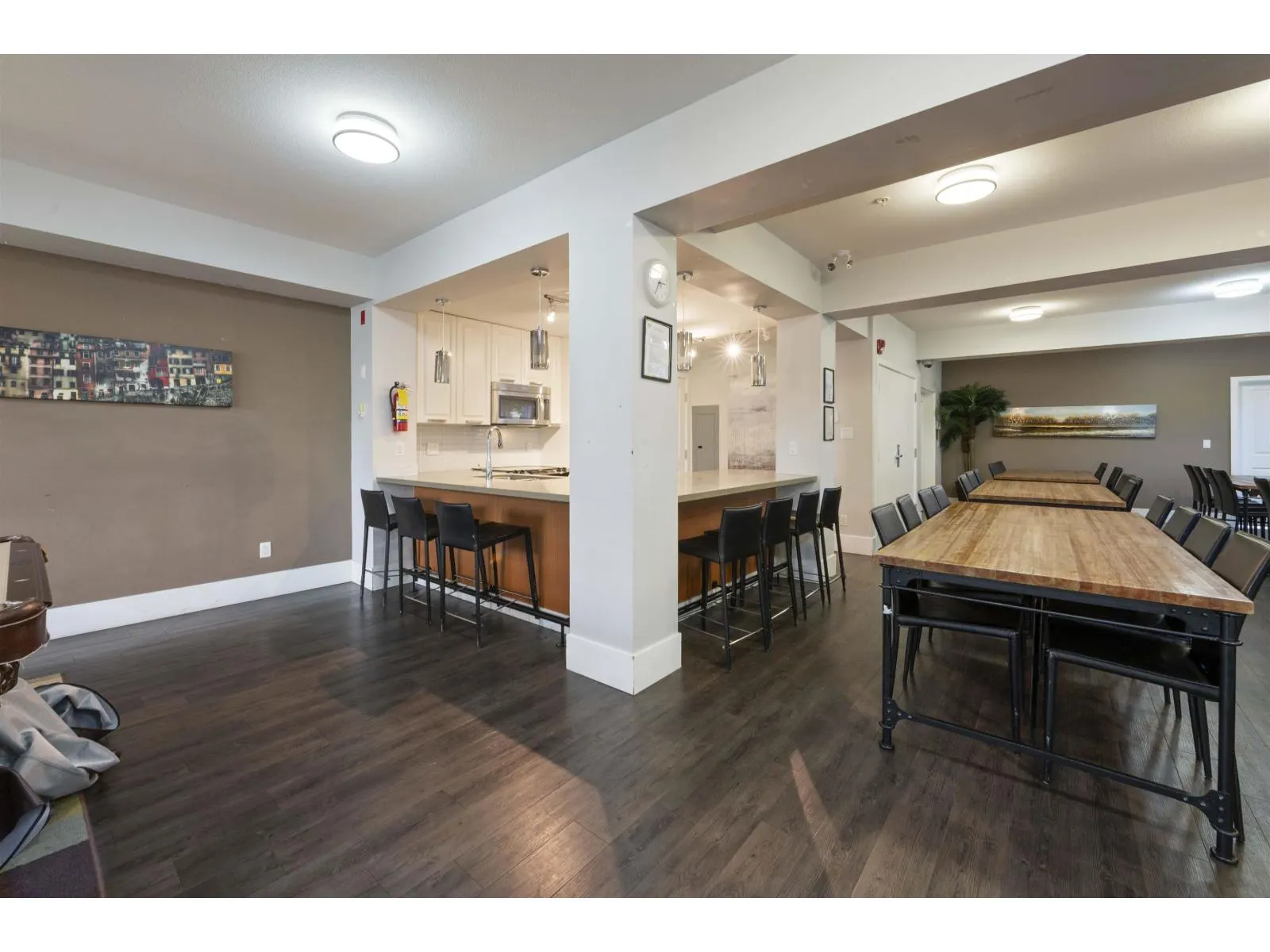 309 15388 105 AVENUE