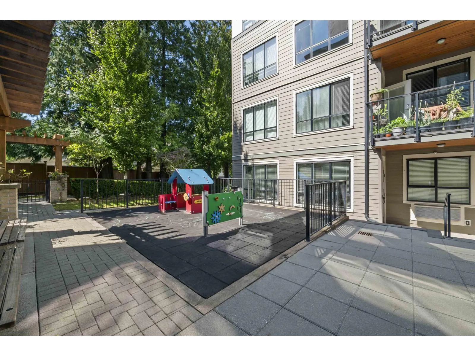 309 15388 105 AVENUE
