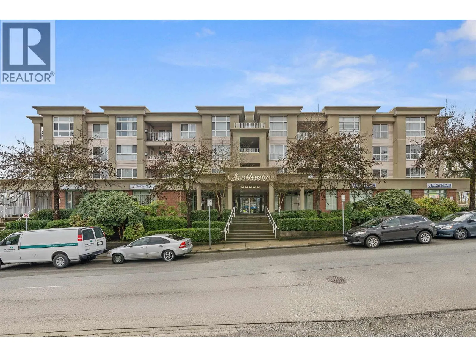 301 22230 NORTH AVENUE