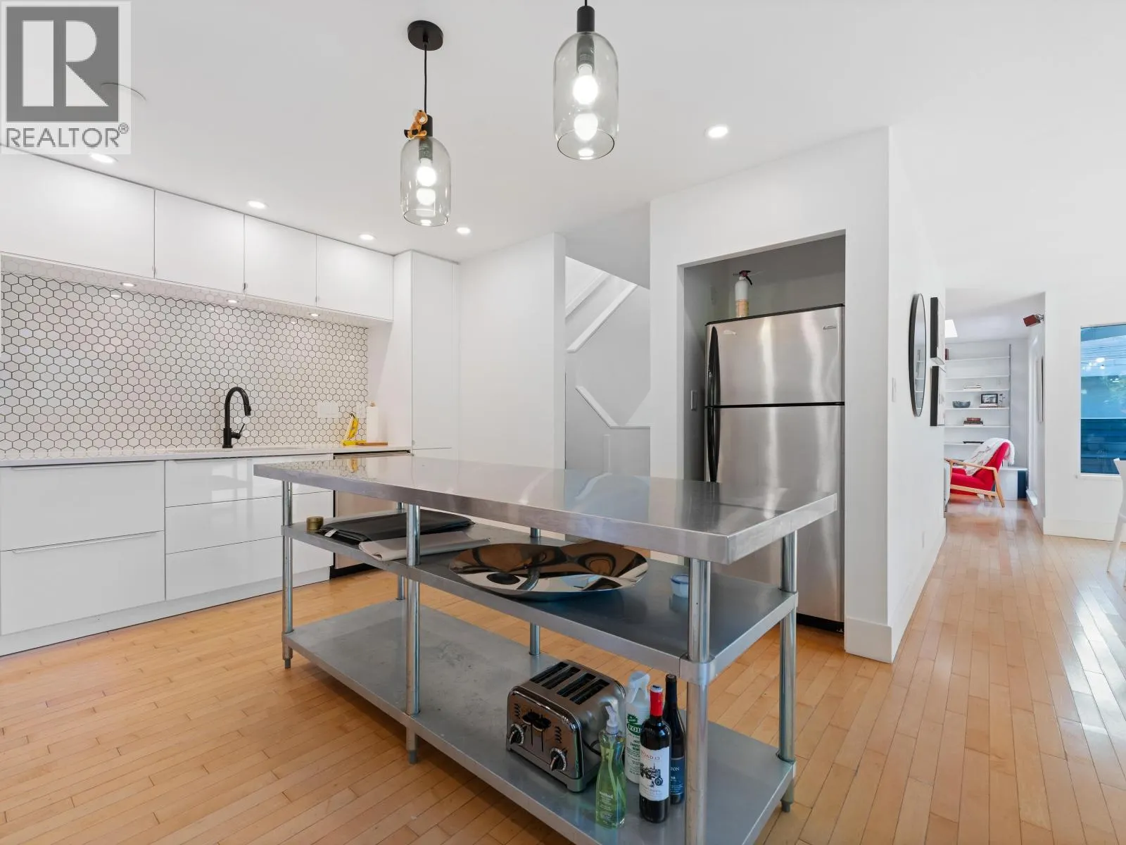 2343 W 7TH AVENUE