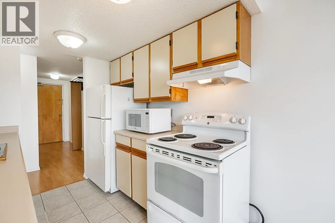 906 1026 QUEENS AVENUE