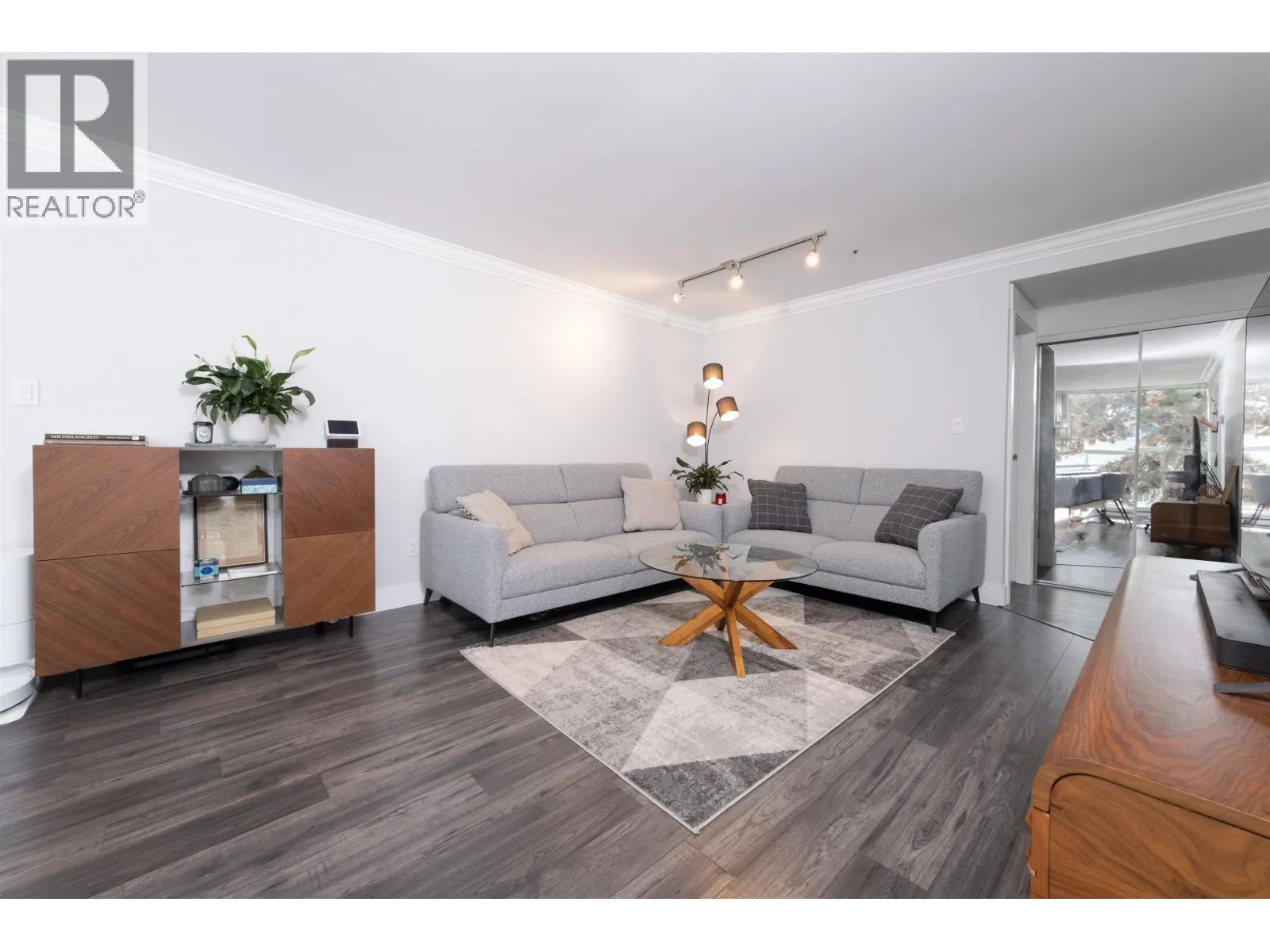 304 7700 GILBERT ROAD