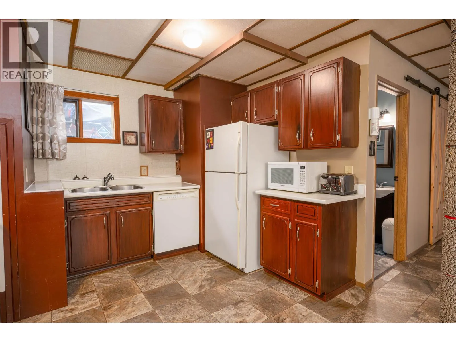 10890 LOWER MUD RIVER ROAD