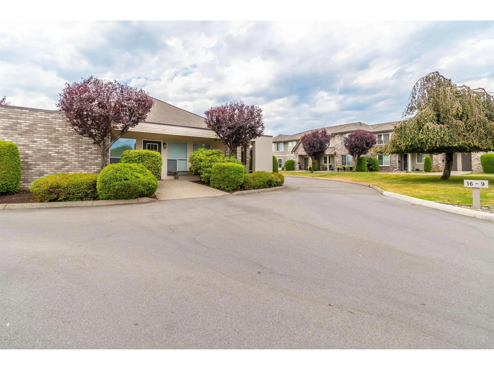 12 8533 BROADWAY ROAD|Chilliwack Proper South