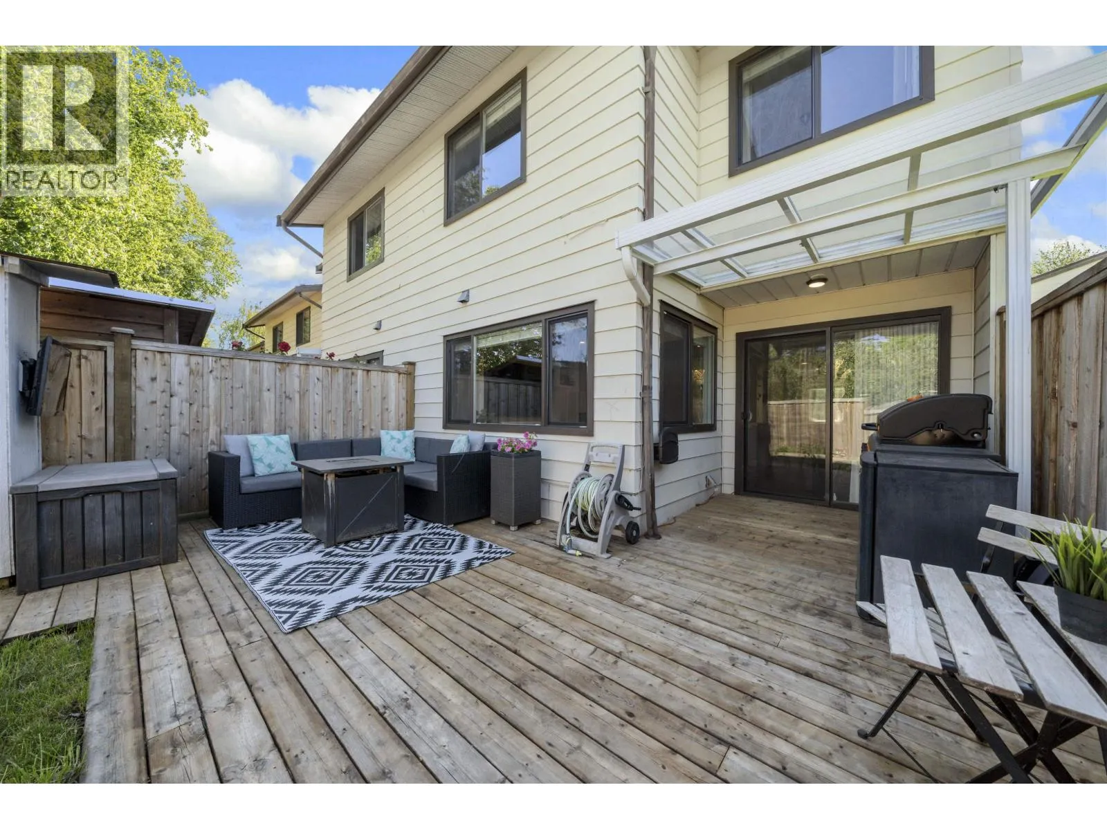 4800 TRIMARAN DRIVE