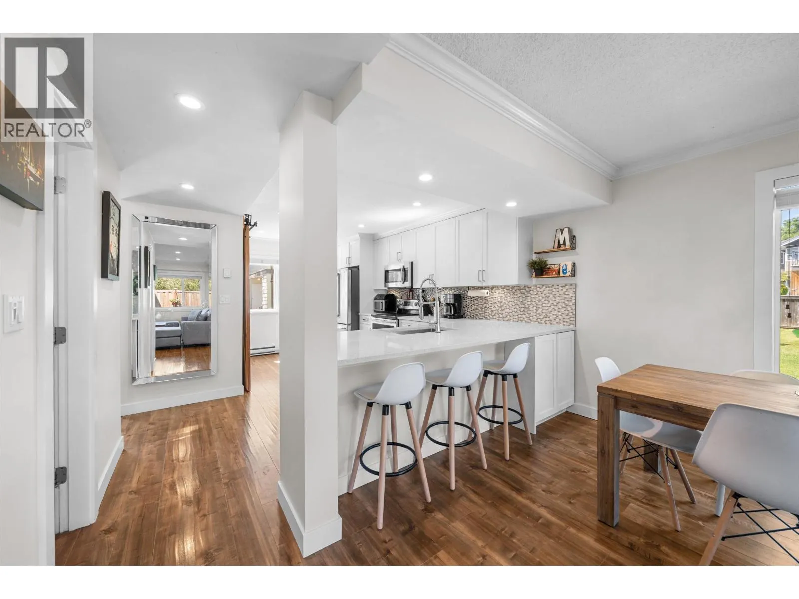 4800 TRIMARAN DRIVE