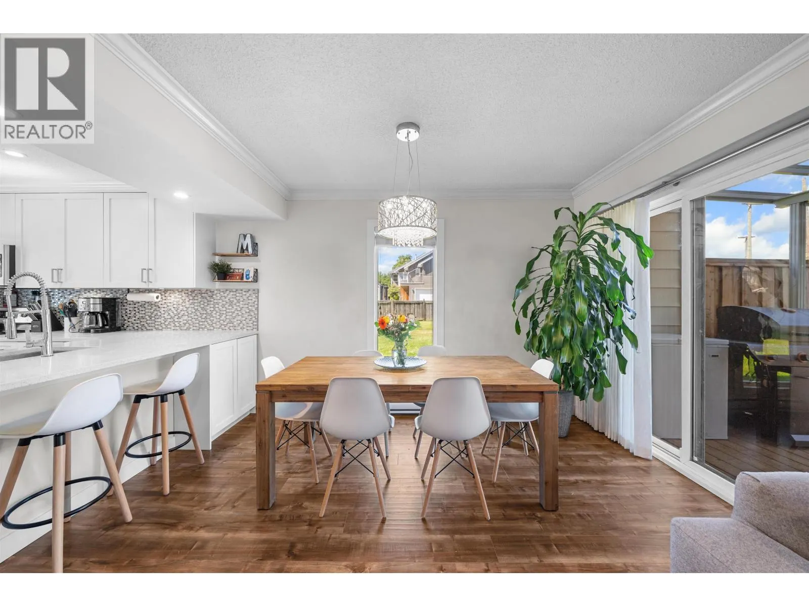 4800 TRIMARAN DRIVE