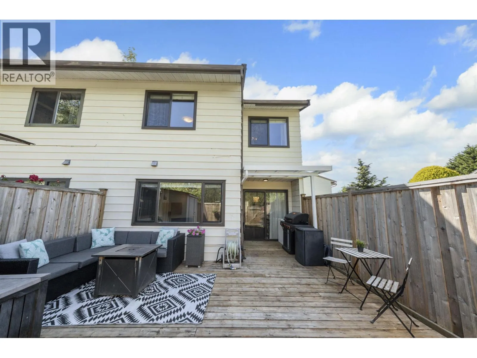 4800 TRIMARAN DRIVE