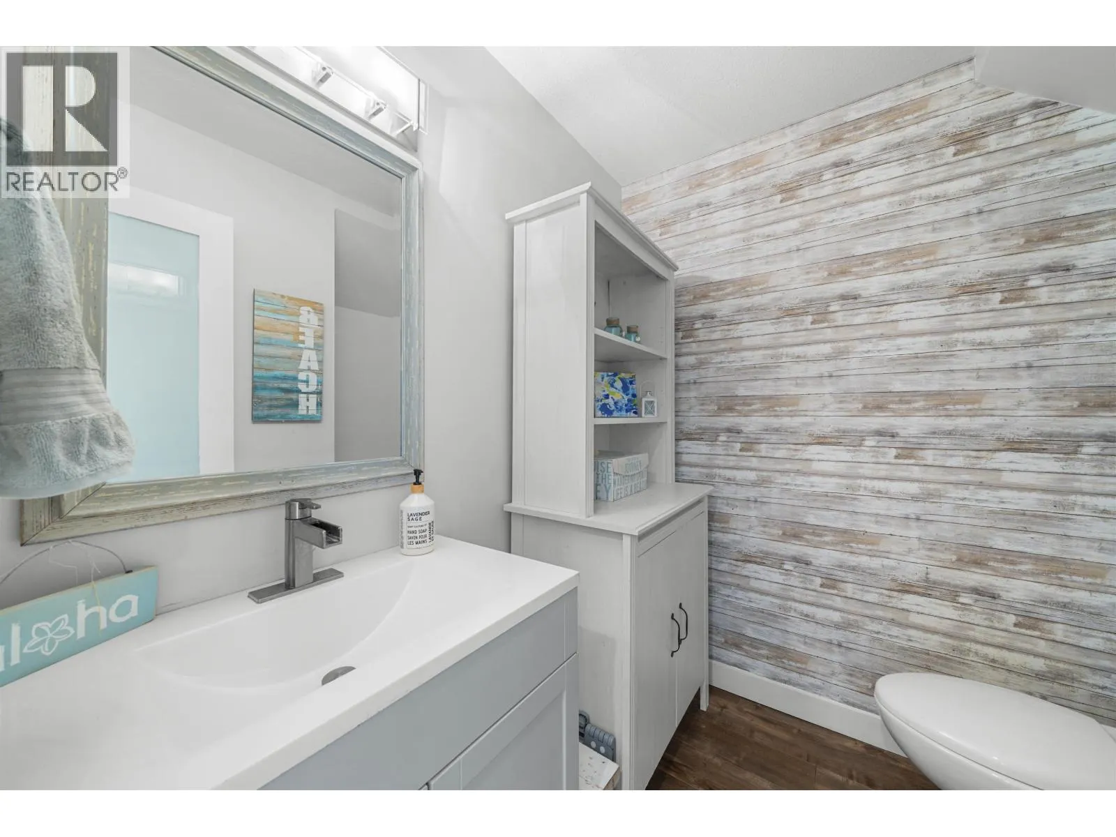 4800 TRIMARAN DRIVE