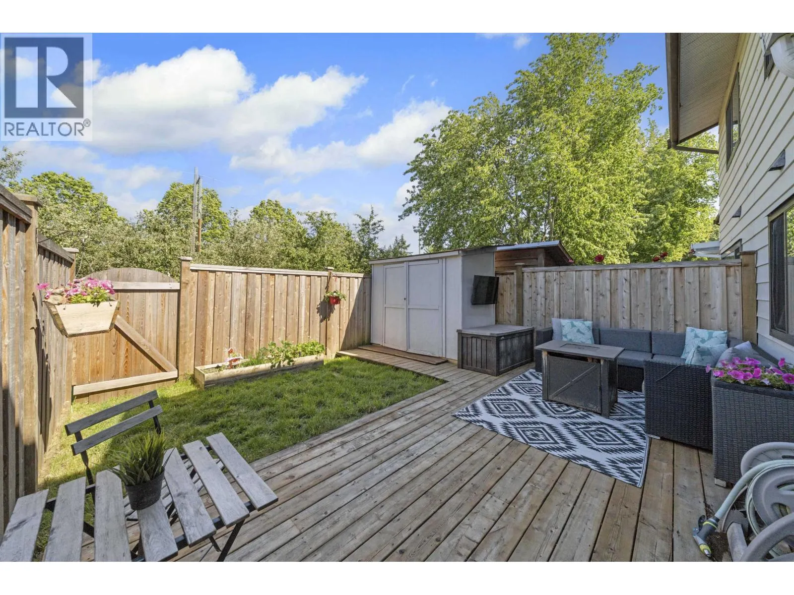 4800 TRIMARAN DRIVE