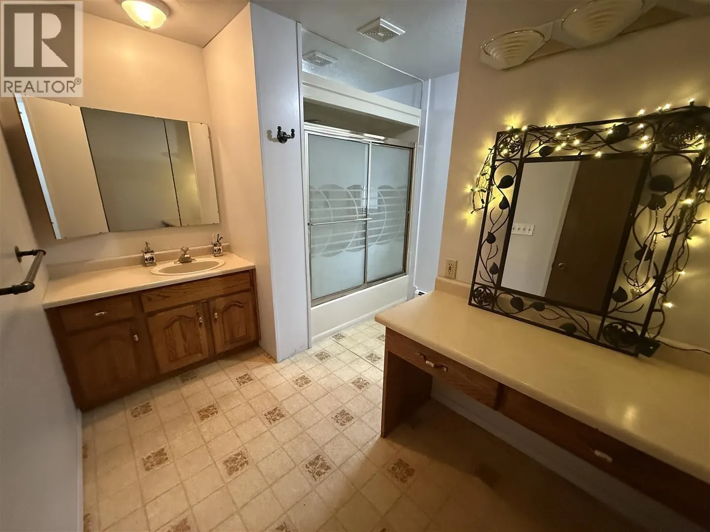 624 TIBBLES ROAD
