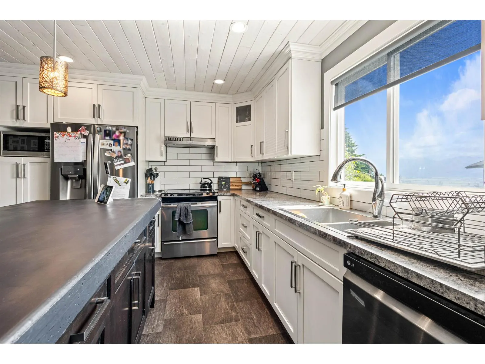 2300 MOUNTAIN DRIVE