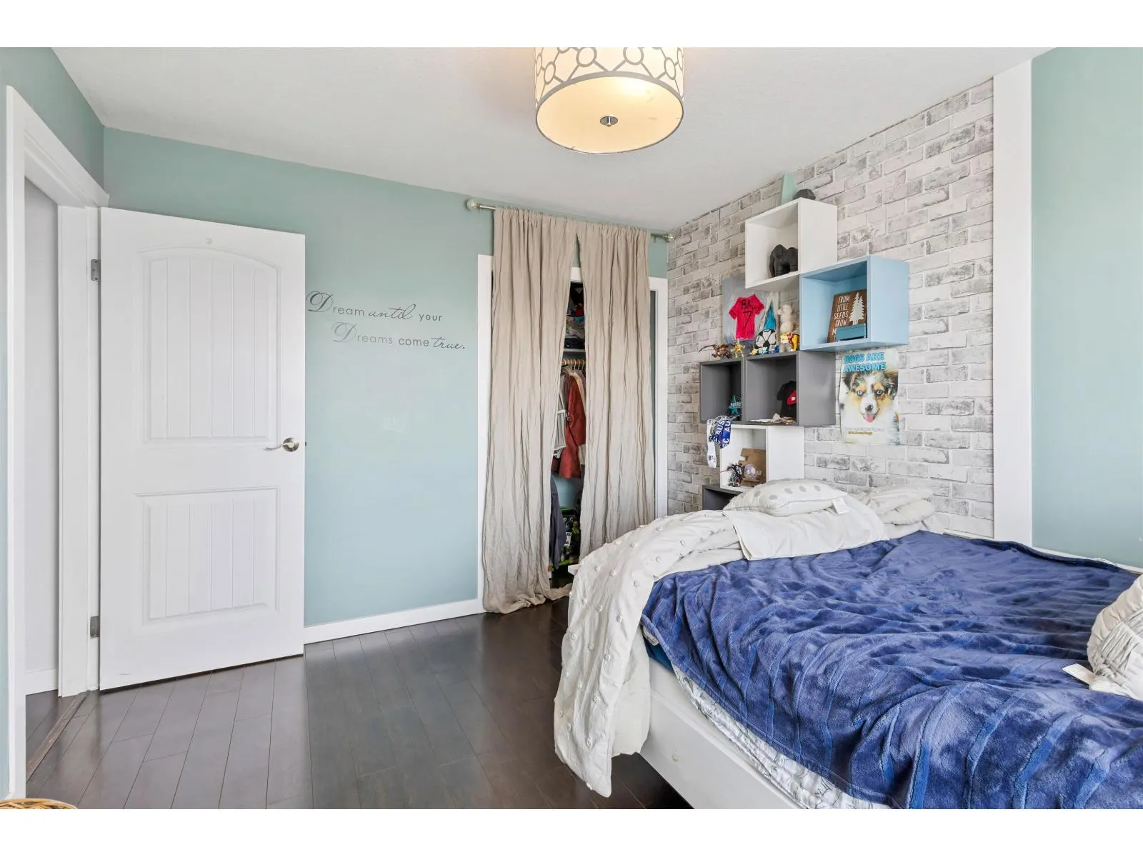 2300 MOUNTAIN DRIVE