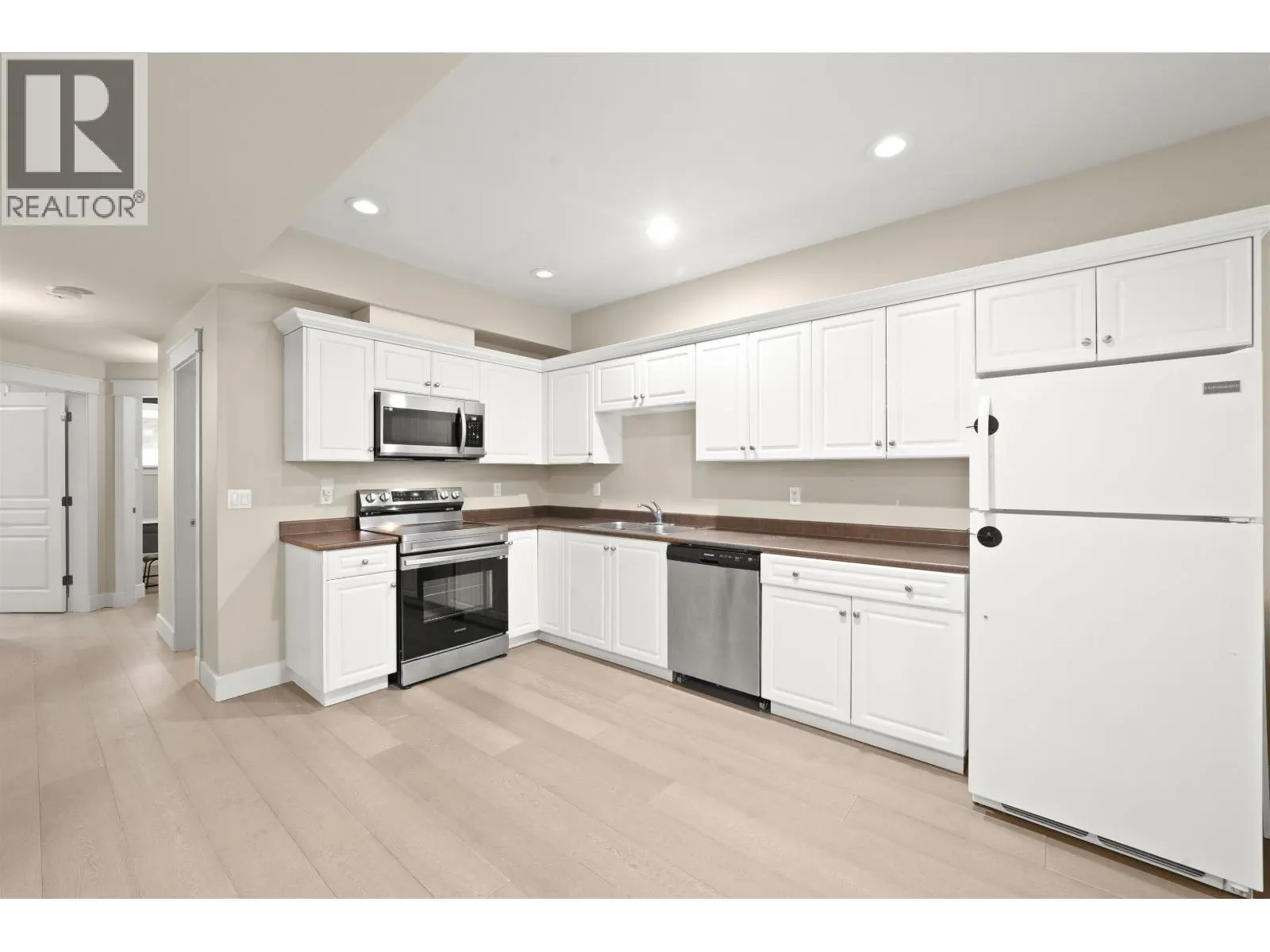 2867 MCLAREN COURT