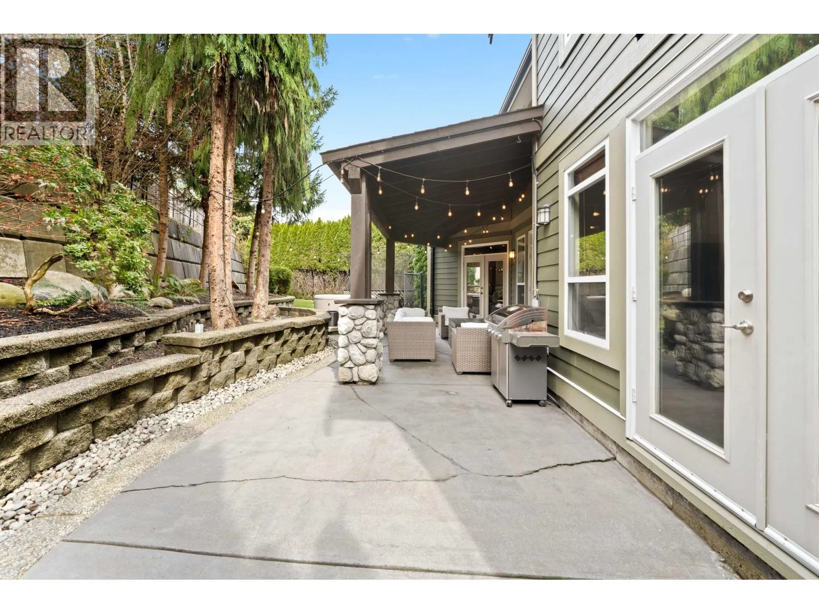 2867 MCLAREN COURT