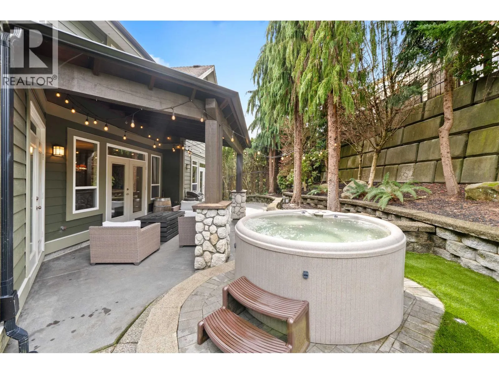 2867 MCLAREN COURT